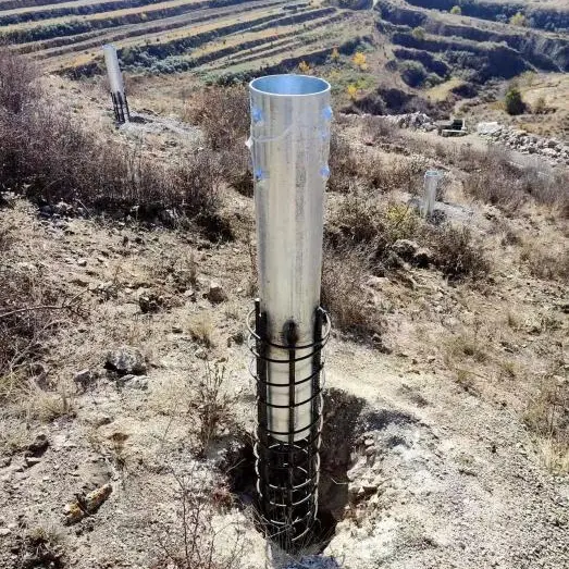 Pilote de tierra reforzado moldeado in situ